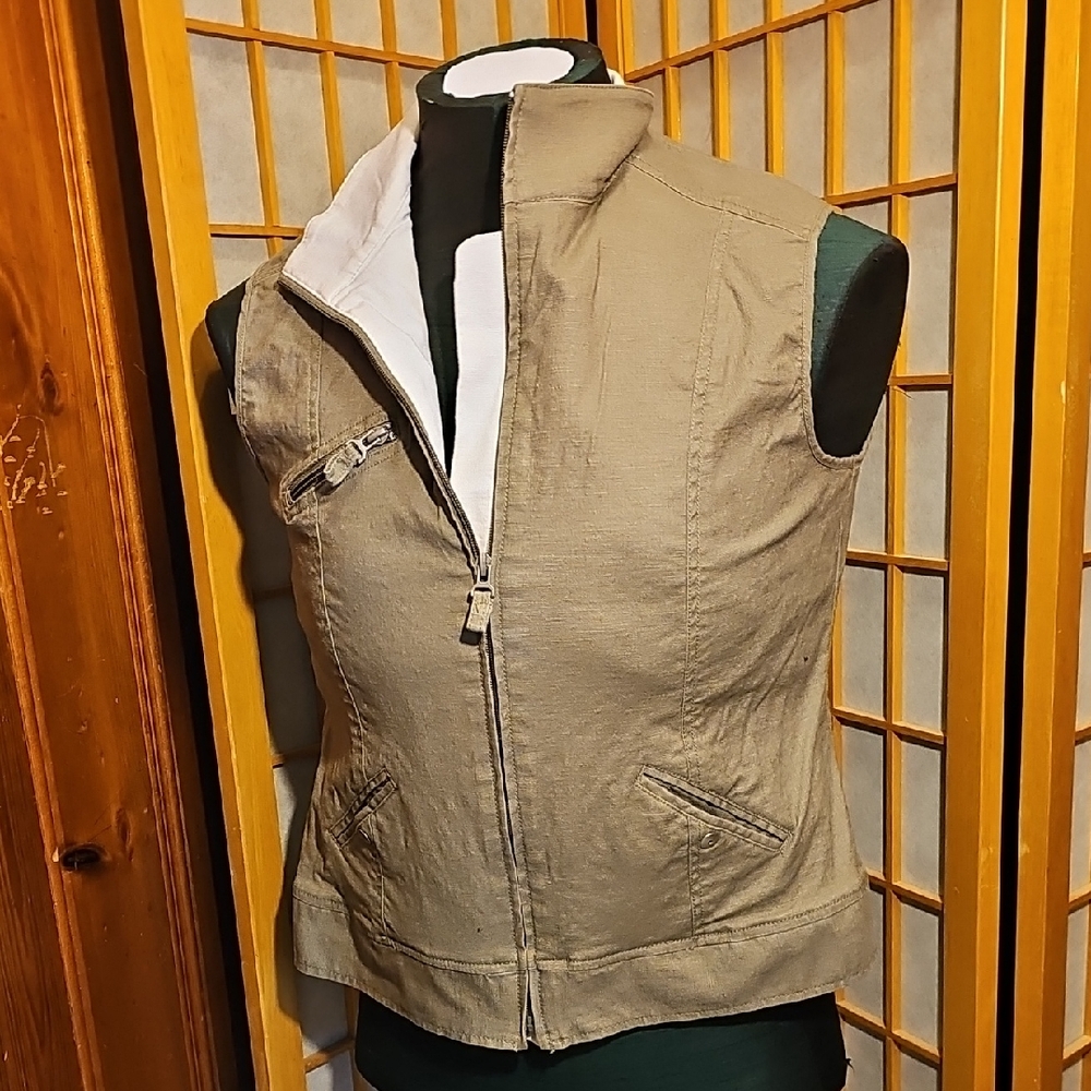 Women's Beige Zip-Up Vest